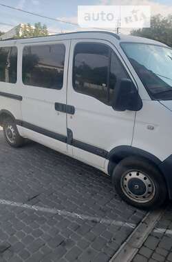 Вантажний фургон Renault Master 2008 в Збаражі