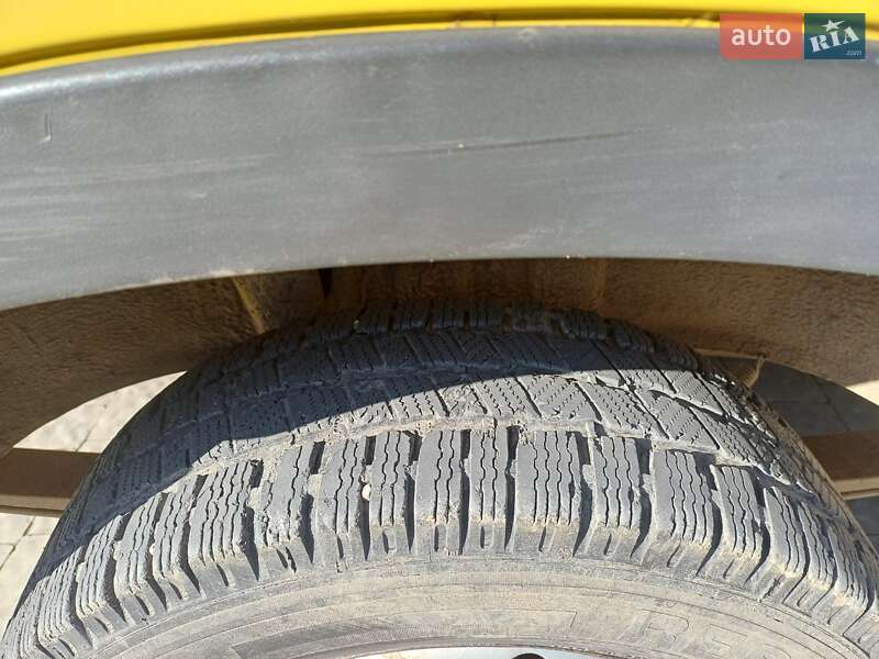 Грузовой фургон Renault Master 2001 в Львове