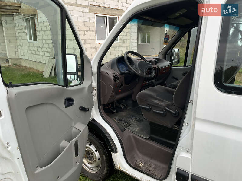 Мікроавтобус Renault Master 2000 в Івано-Франківську