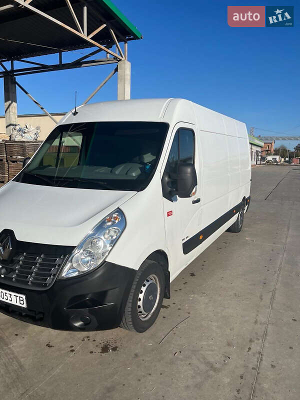 Грузопассажирский фургон Renault Master 2017 в Львове