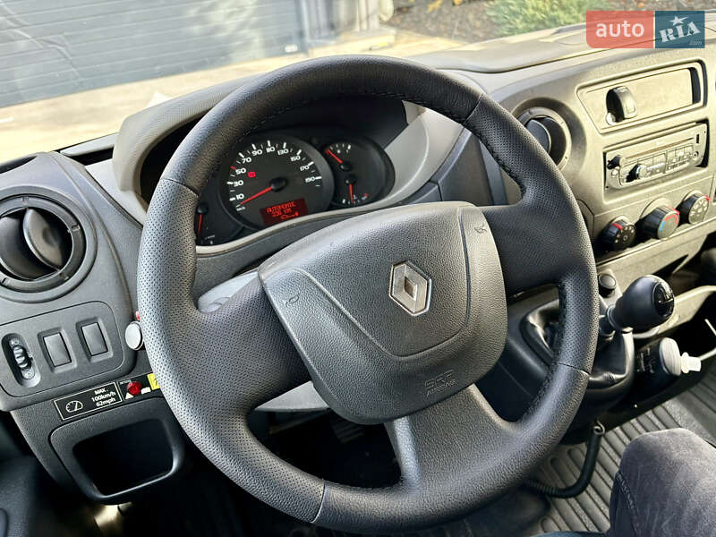 Пригородный автобус Renault Master 2012 в Луцке