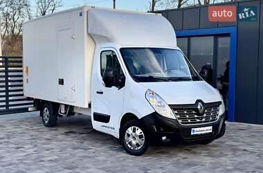 Вантажний фургон Renault Master 2015 в Рівному