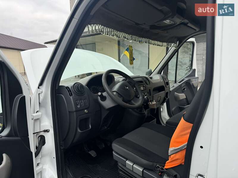 Грузовой фургон Renault Master 2016 в Кременчуге