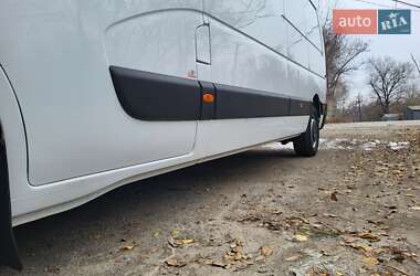 Вантажний фургон Renault Master 2018 в Дніпрі