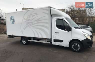 Вантажний фургон Renault Master 2017 в Нововолинську