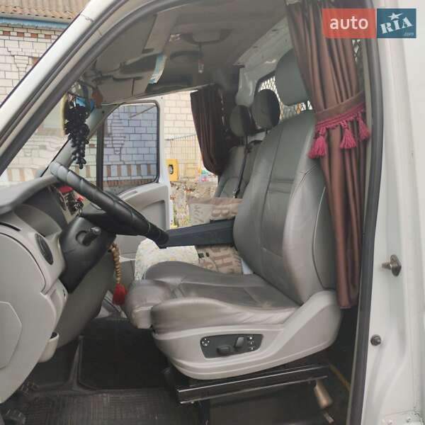 Грузовой фургон Renault Master 2010 в Виннице