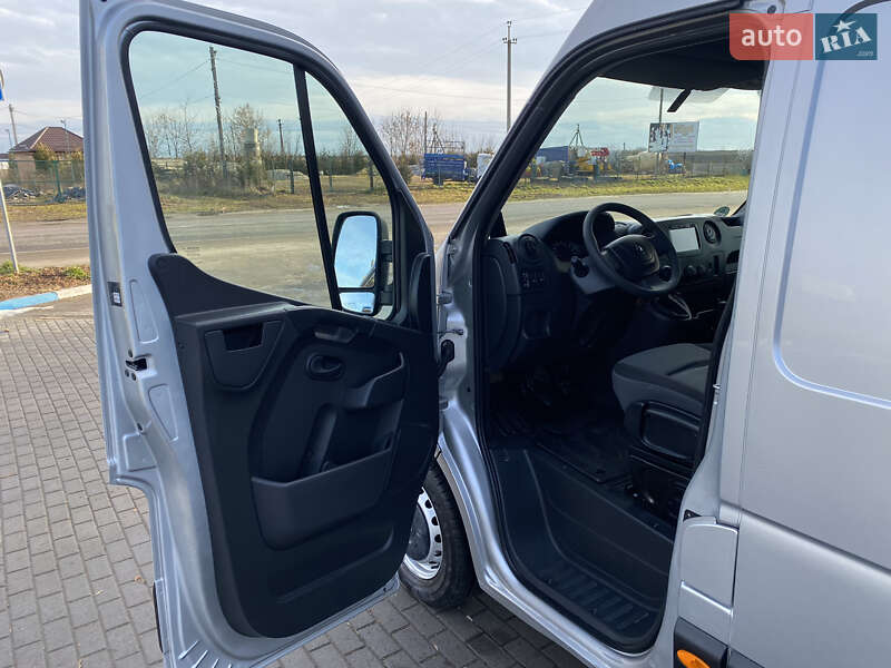Грузовой фургон Renault Master 2019 в Жовкве