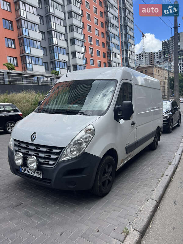 Грузовой фургон Renault Master 2011 в Львове