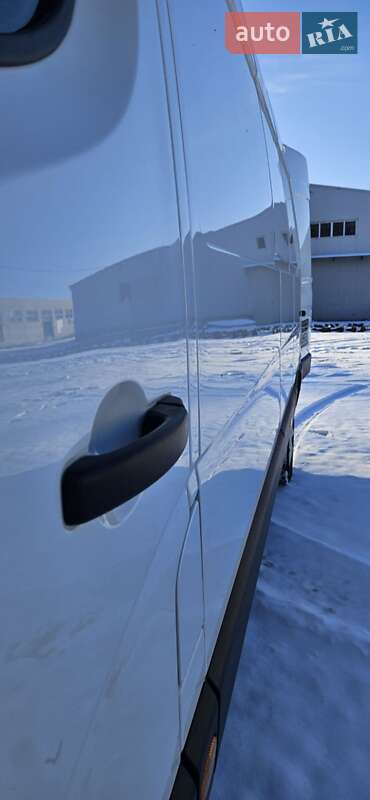 Грузовой фургон Renault Master 2014 в Тернополе