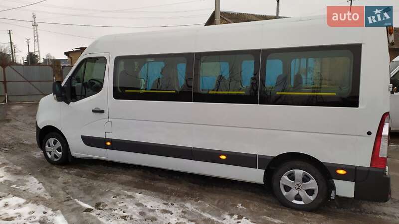 Мікроавтобус Renault Master 2015 в Рівному