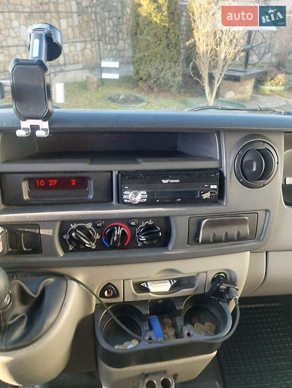 Эвакуатор Renault Master 2010 в Ивано-Франковске