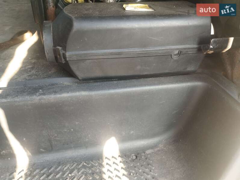 Эвакуатор Renault Master 2010 в Ивано-Франковске