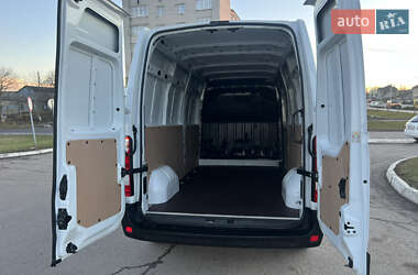 Грузовой фургон Renault Master 2021 в 