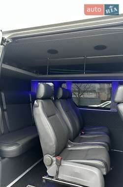 Грузопассажирский фургон Renault Master 2022 в 