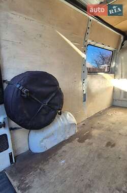 Грузовой фургон Renault Master 2012 в  фото 15 Грузовой фургон Renault Master 2012 в