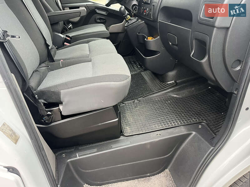 Автовоз Renault Master 2016 в Дунаевцах