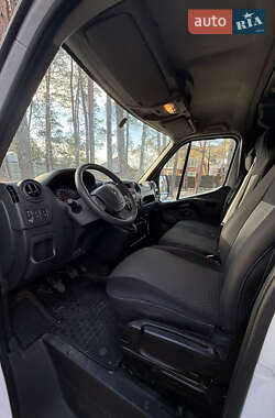 Грузовой фургон Renault Master 2019 в 
