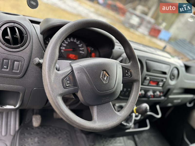 Грузовой фургон Renault Master 2018 в Мостиске