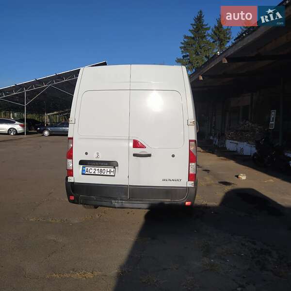 Грузовой фургон Renault Master 2011 в Нововолынске