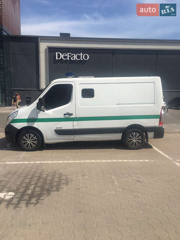 Броньований автомобіль Renault Master 2014 в Києві фото Броньований автомобіль Renault Master 2014 в Києві