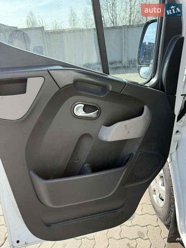 Грузовой фургон Renault Master 2015 в Сарнах фото 6 Грузовой фургон Renault Master 2015 в Сарнах