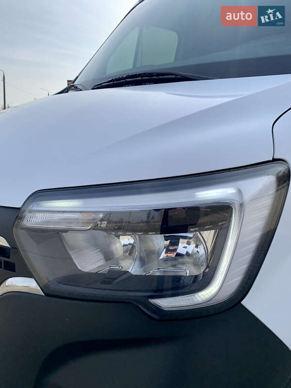 Вантажний фургон Renault Master 2020 в Запоріжжі