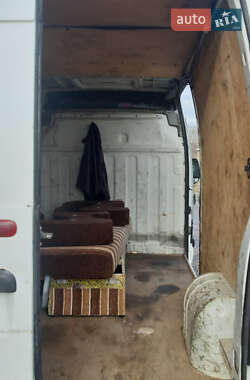 Грузовой фургон Renault Master 2005 в 