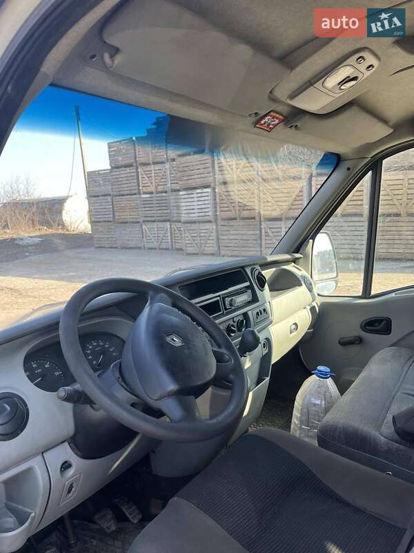 Микроавтобус Renault Master 2004 в Чернигове фото 3 Микроавтобус Renault Master 2004 в Чернигове