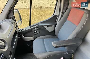 Грузовой фургон Renault Master 2012 в 