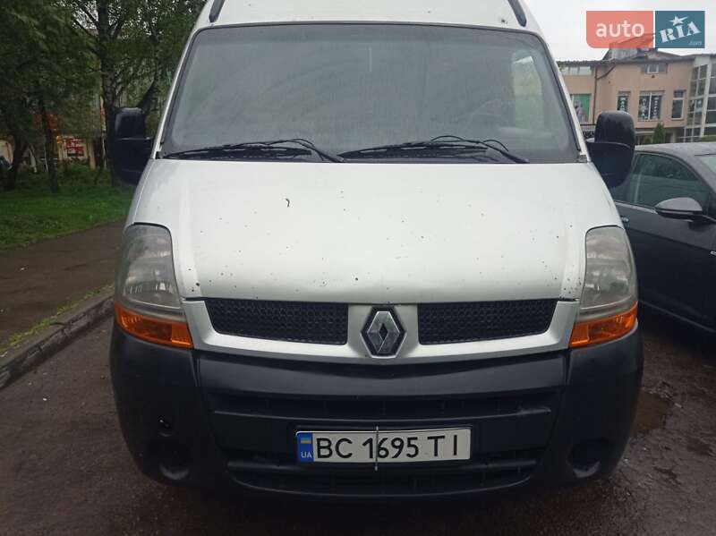 Вантажний фургон Renault Master 2004 в Львові