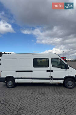 Грузопассажирский фургон Renault Master 2005 в 