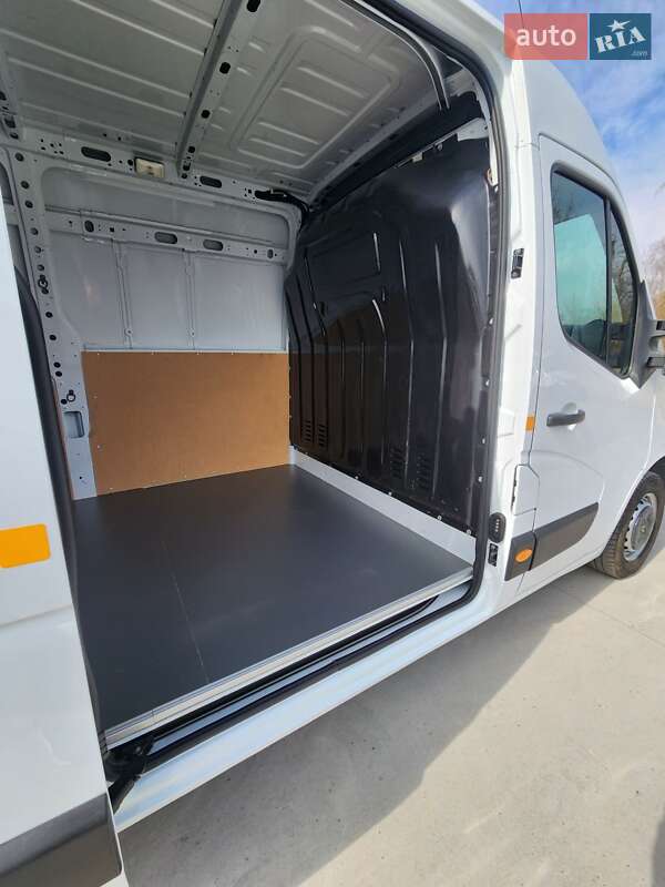 Вантажний фургон Renault Master 2019 в Дубні