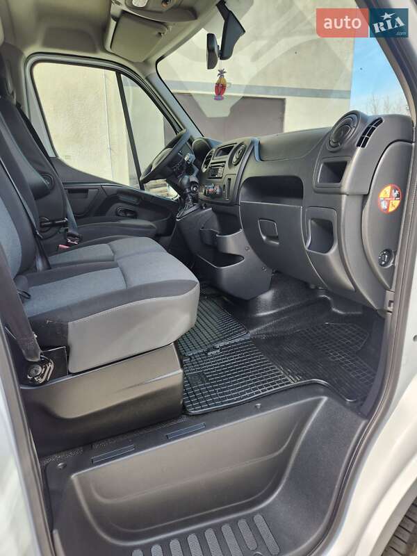 Вантажний фургон Renault Master 2019 в Дубні