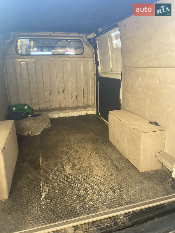 Вантажний фургон Renault Master 2001 в Краматорську
