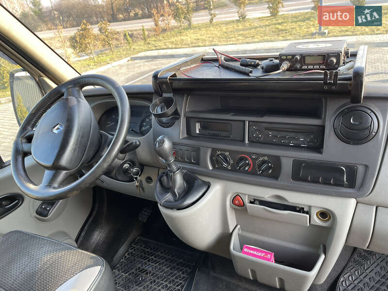 Грузовой фургон Renault Master 2008 в Торчине