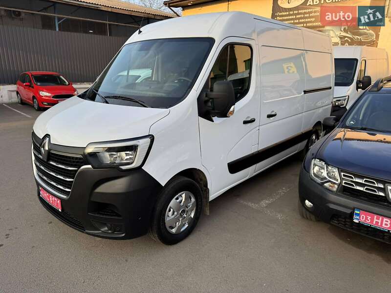 Грузовой фургон Renault Master 2021 в 