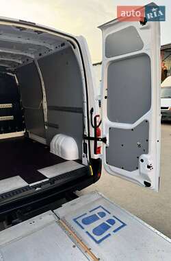 Грузовой фургон Renault Master 2021 в 