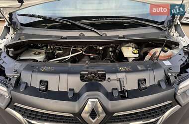 Грузовой фургон Renault Master 2021 в 
