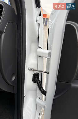 Вантажний фургон Renault Master 2021 в Дубні