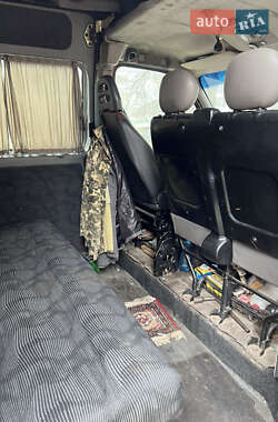Специальный автобус Renault Master 2000 в 