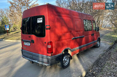 Специальный автобус Renault Master 2000 в 