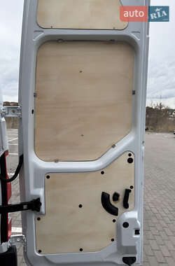 Вантажний фургон Renault Master 2021 в 