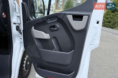 Грузопассажирский фургон Renault Master 2016 в 