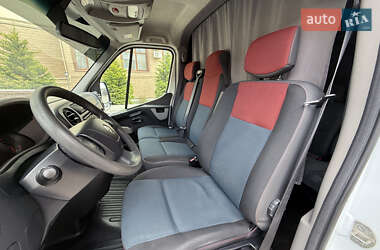 Грузопассажирский фургон Renault Master 2016 в 