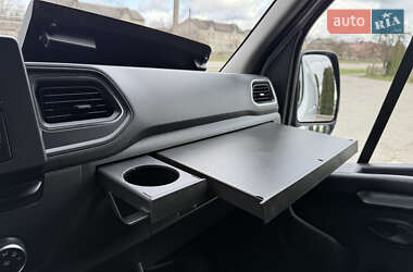 Вантажний фургон Renault Master 2021 в 