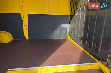 Грузовой фургон Renault Master 2017 в 