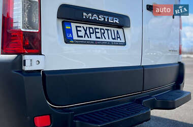 Грузовой фургон Renault Master 2019 в 