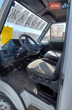 Грузовой фургон Renault Master 1992 в 