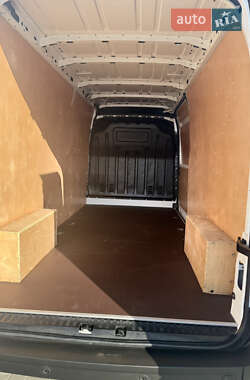Грузовой фургон Renault Master 2020 в 