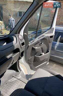 Грузовой фургон Renault Master 2019 в 